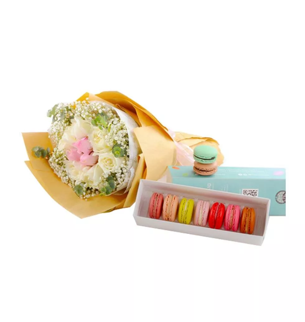 Rose bouquet and assorted macarons